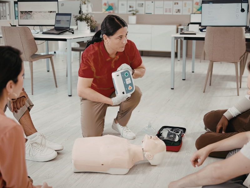 Esercitazione pratica BLSD con utilizzo del defibrillatore su manichino adulto